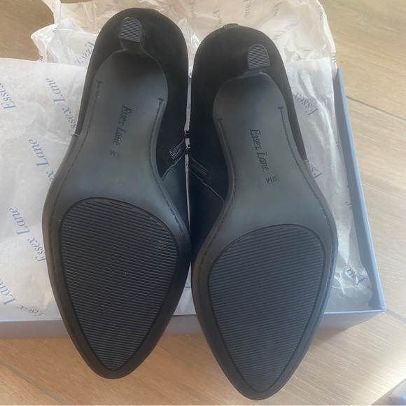 Sweet Little Ankle Booties in Leather and Suede - Picture 5 of 8